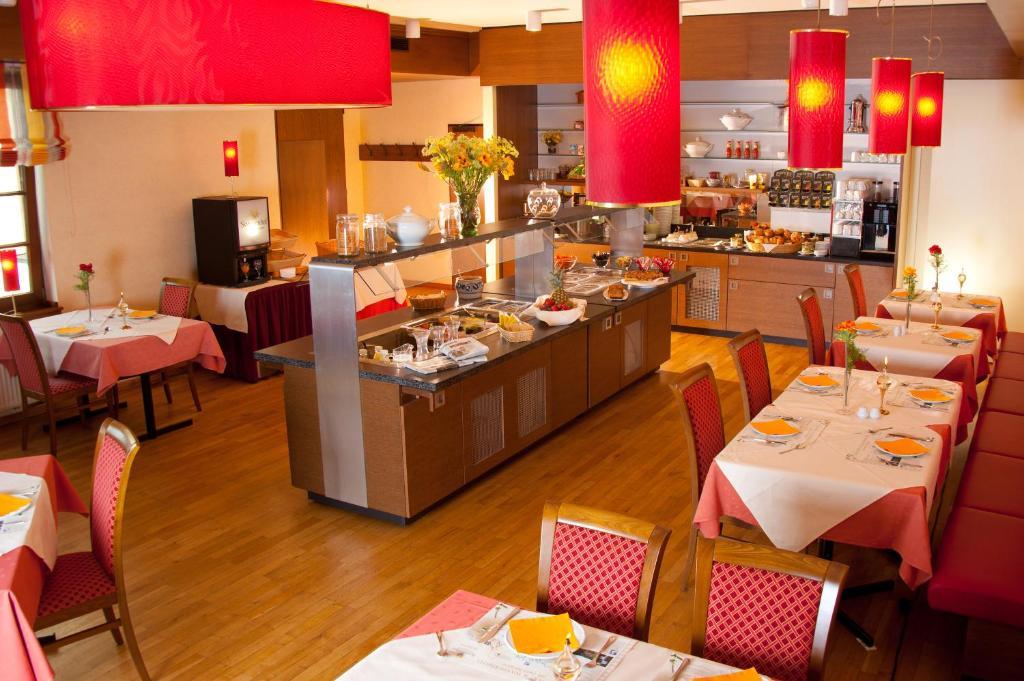 Hotel Restaurant Sonnenhof Weyerbusch Buitenkant foto