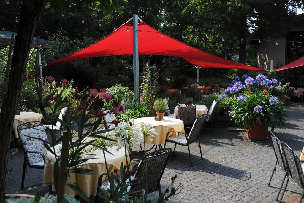 Hotel Restaurant Sonnenhof Weyerbusch Buitenkant foto
