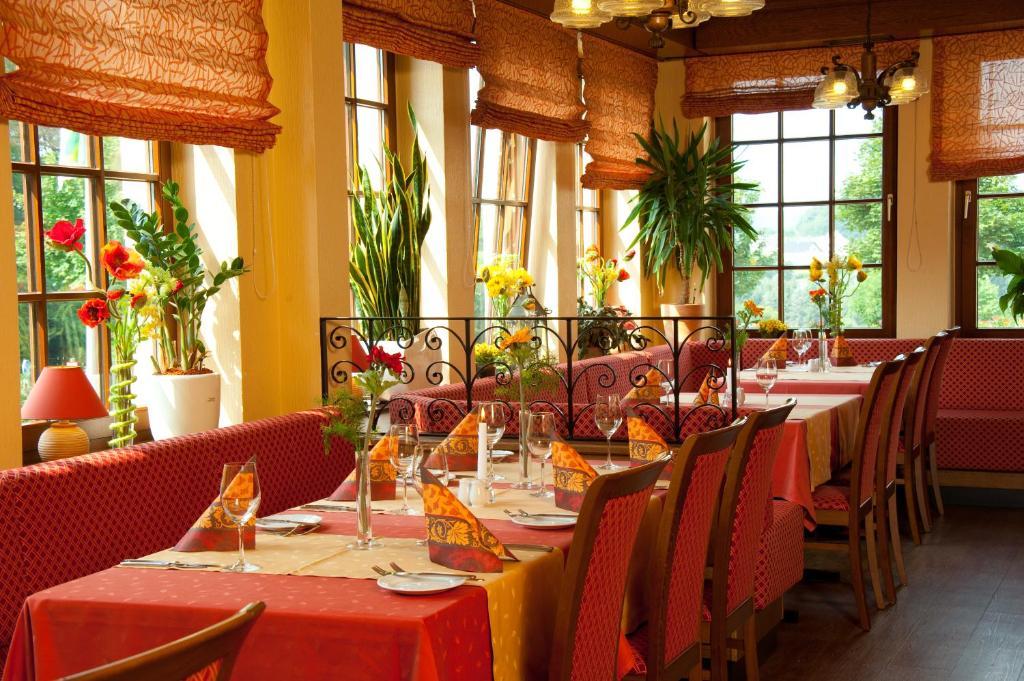 Hotel Restaurant Sonnenhof Weyerbusch Buitenkant foto